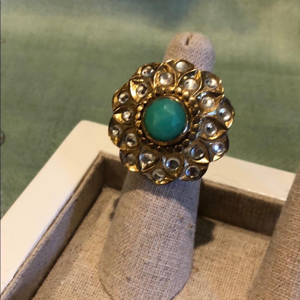 Saveena flower ring